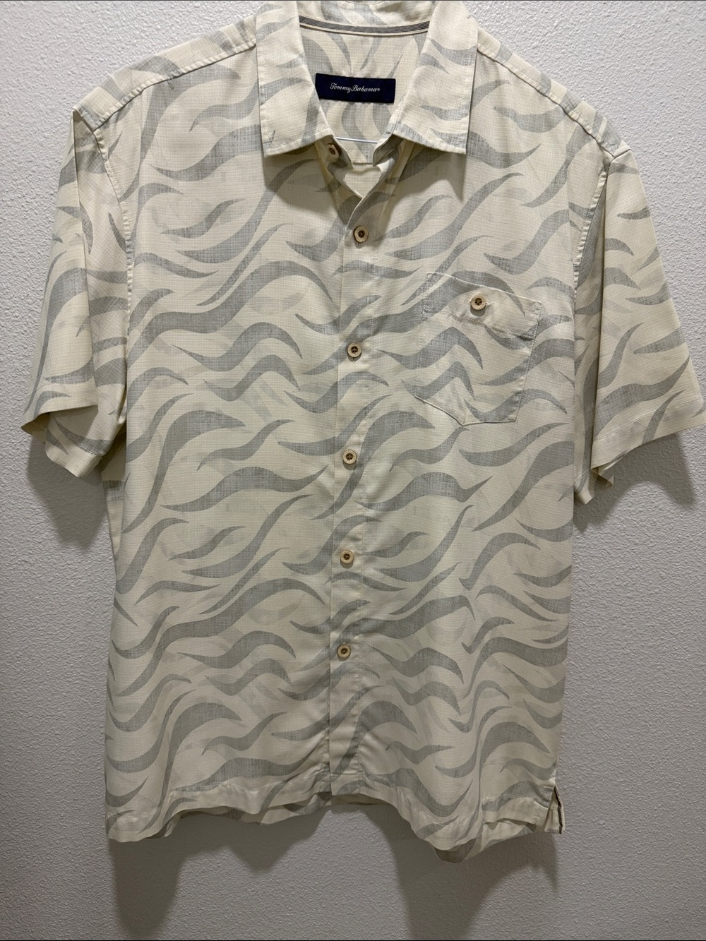 Tommy Bahama Cream and Light Gray Wave-Print Short Sleeve Shirt